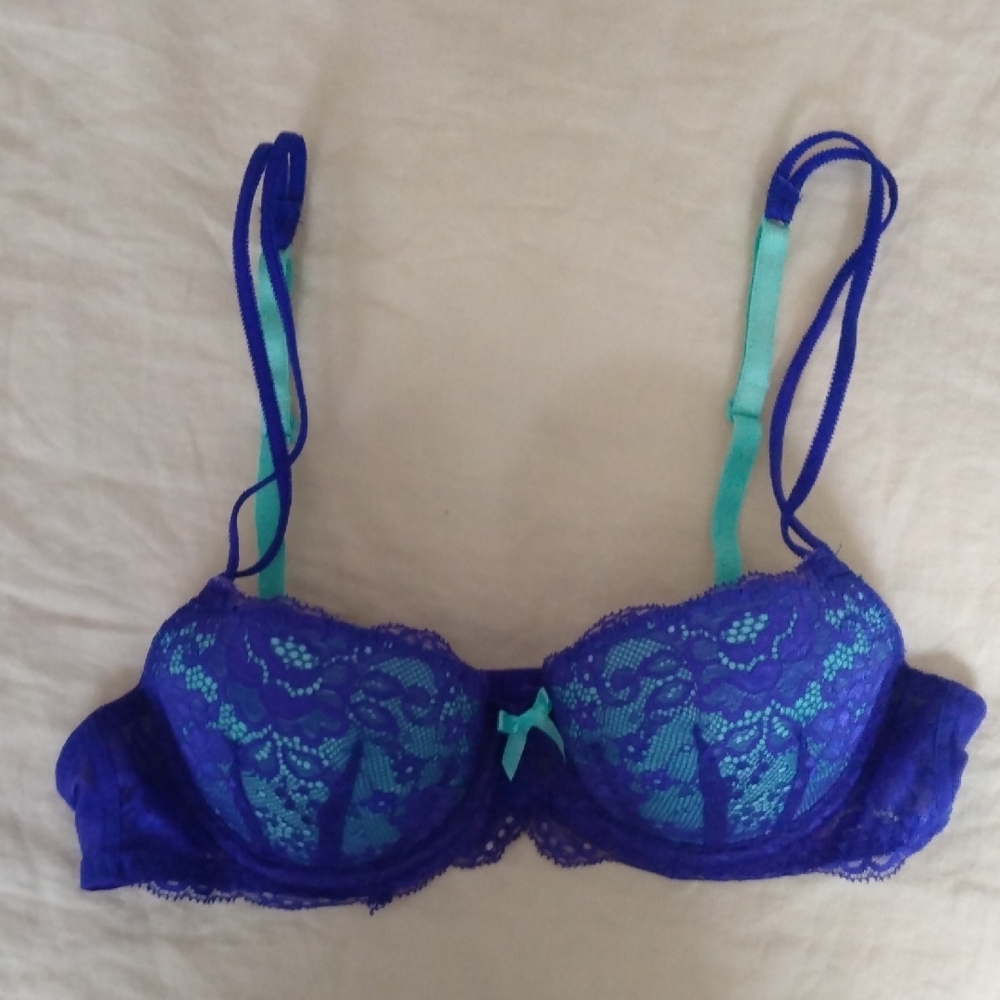 Blue and Green Lace Underwire Bra with Asymmetrical Straps